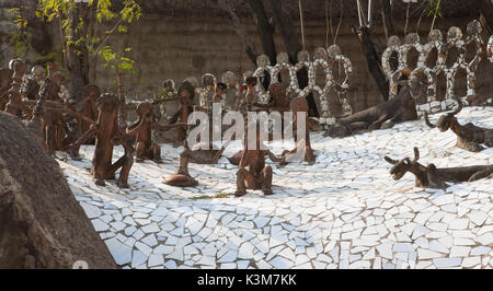 Skulpturen aus Müll und Schutt in der berühmten Rock Garden, die zweite meistbesuchte Touristenattraktion in Indien nach Taj Mahal. Stockfoto