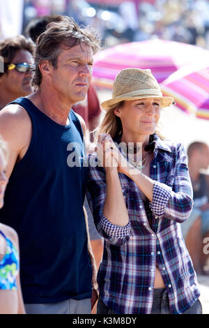 SOUL SURFER Dennis Quaid, Helen Hunt Datum: 2011 Stockfoto