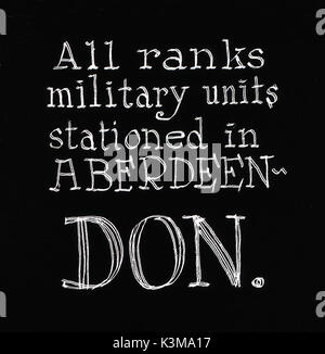 Folie auf die Kinos der Aberdeen auf Donald's Kino Schaltung, während 1939-45 Krieg. Das codewort angegeben wahrscheinlich irgendeine Art von Notfall- und dass alle Ränge sollte sofort zum Dienst melden. Datum: Stockfoto