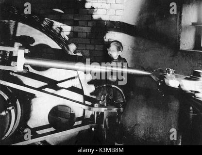 Der junge AUF DER BRÜCKE [BR1959] Ian Maclaine Datum: 1959 Stockfoto