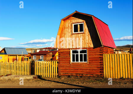 Sibirische Holzhäuser in der Insel Olchon, Sibirien, Russland. Stockfoto