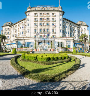 Stresa, Verbano-Cusio-Ossola, Piemont, Italien. Regina Palace Hotel Eingang. Stockfoto