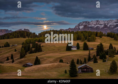 Alpe di Seis/Seiser Alm, Dolomiten, Südtirol, Italien. Sonnenuntergang auf der Alpe di Seis/Seiser Alm Stockfoto