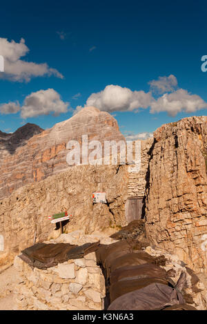 Maschine - geschützstellung, Lagazuoi, Dolomiten Stockfoto