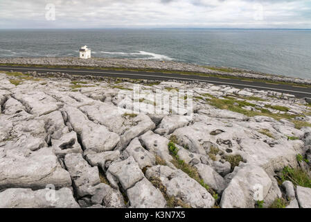 Blackhead Leuchtturm im Burren National Park, Munster, Co.Clare, Irland, Europa. Stockfoto