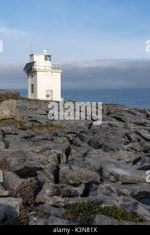 Blackhead Leuchtturm im Burren National Park, Munster, Co.Clare, Irland, Europa. Stockfoto