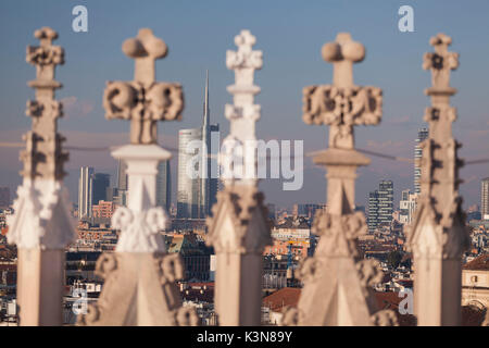 Mailand, Lombardei, Italien. Unicredit Turm Blick von der Kathedrale entfernt. Stockfoto