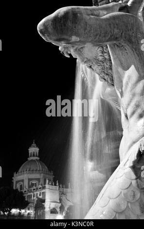 Brunnen Amenano Fluss, auf dem Platz der Kathedrale in Catania und die Abtei von S. Agata Sizilien, Italien Europa Stockfoto