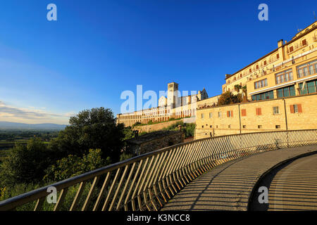 St. Francis Basilic, Assisi Dorf, Gebiet von Perugia, Umbrien, Italien Stockfoto