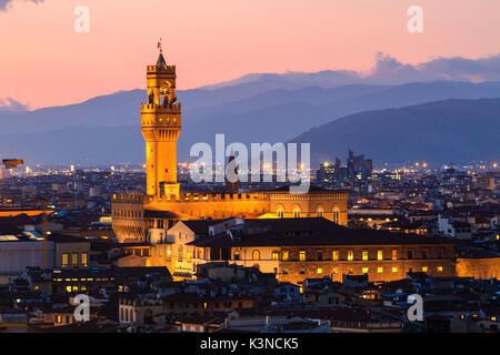 Europa, Italien, Toskana. Historischen Zentrum von Florenz, von der Piazzale Michelangelo einen Panoramablick aus gesehen Stockfoto