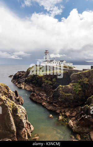 Europa, Irland, Donegal County, fand den Kopf. Der Leuchtturm Stockfoto