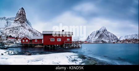 Lofoten, Norwegen eine rorbu Fischer bei einem kalten Wintertag Januar 2015 getroffen Stockfoto