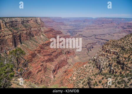 Schichten von Sedimentgestein im Grand Canyon Strecke rund um den Colorado River Stockfoto