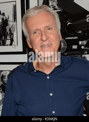 Filmemacher James Cameron nimmt am VIP-Empfang für Chris Cuffaros neue Ausstellung: Greatest Hits' Martini Ranch Mr. Musichead Gallery Hollywood im August 30,2017 Teil. Stockfoto