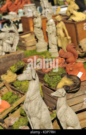 Der Grüne Mann garten statuen Verzierungen Folklore historische Figuren Hexerei iconic Garten Figuren Stockfoto