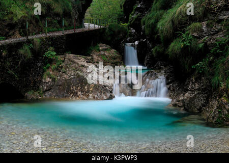 Eme di Caài, einem Wasserfall im Val Vertova, Val Seriana, Provinz Bergamo, Lombardei, Italien Stockfoto