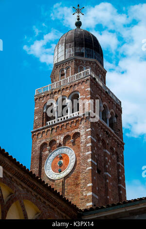 Chioggia, Venetien, Italien, Europa. Die Details der Glockenturm. Stockfoto