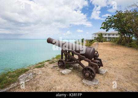 Die Kanone im Fort St. James umgibt die klare Karibik Saint John Antigua und Barbuda Leeward-Inseln Westindien Stockfoto