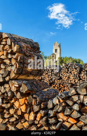 Die Kirche San Gian von Holz- und Holz Celerina Kanton Graubünden Engadin Schweiz Europa umgeben Stockfoto