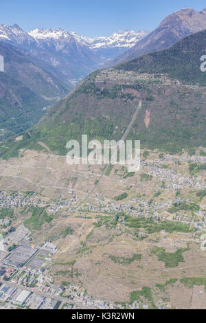 Luftaufnahme von Montagna im Veltlin Sondrio Lombardei Italien Europa Stockfoto