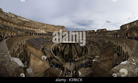 Rom, Latium, Italien. Im Colosseo Stockfoto