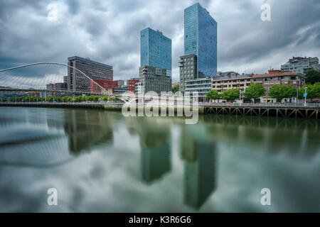 Bilbao - Vizcaya, Spanien Isozaki Turm Stockfoto