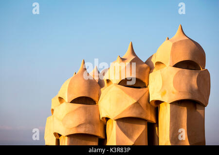 Barcelona, Spanien, La Pedrera auf dem Dach, entworfen von Antonio Gaudi Stockfoto