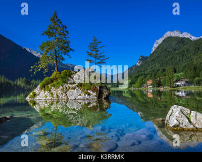 Blick auf den Hintersee bei Ramsau im Nationalpark Berchtesgaden, Bayern, Oberbayern, Deutschland, Europa Stockfoto