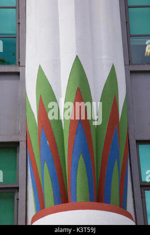Die carreras Zigarettenfabrik, ein art deco Gebäude im Stadtteil Camden, in London, Vereinigtes Königreich. Stockfoto