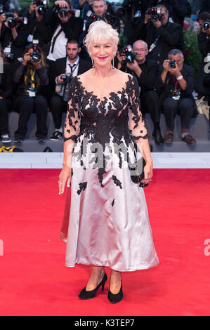 Venedig, Italien. 03 Sep, 2017. Helen Mirren an der 'Premiere der Freizeitaktivitäten" auf dem 74. Internationalen Filmfestival von Venedig im Palazzo del Cinema am September 03, 2017 in Venedig, Italien Quelle: geisler - fotopress/alamy leben Nachrichten Stockfoto