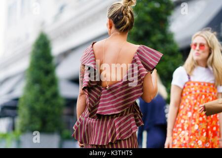 Kopenhagen, Dänemark. 08 Aug, 2017. Janka Polliani außerhalb der Anne Weste Landebahn zeigen während der Copenhagen Fashion Week - Jul 8, 2017 - Foto: Start- und Landebahn Manhattan/Gnade Lunn *** Nur für redaktionelle Verwendung *** | Verwendung weltweit/dpa/Alamy leben Nachrichten Stockfoto