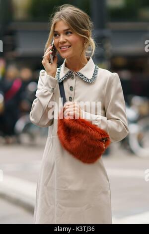 Gine Margrethe warten außerhalb des Rodebjer Runway Show in Stockholm Fashion Week - 30.August 2017 - Foto: Start- und Landebahn Manhattan/Gnade Lunn *** Nur für redaktionelle Verwendung *** | Verwendung weltweit Stockfoto