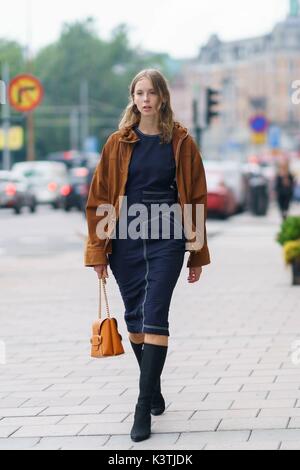 Stockholm, Schweden. 31 Aug, 2017. Hilda Sandström an der Ida Sjöstedt Runway Show anreisen, während Stockholm Fashion Week - 31 August, 2017 - Foto: Start- und Landebahn Manhattan/Gnade Lunn *** Nur für redaktionelle Verwendung *** | Verwendung weltweit/dpa/Alamy leben Nachrichten Stockfoto