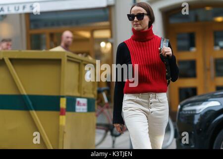 Stockholm, Schweden. 31 Aug, 2017. Lena Lademann posing außerhalb des Totême Runway Show in Stockholm Fashion Week - 31 August, 2017 - Foto: Start- und Landebahn Manhattan/Gnade Lunn *** Nur für redaktionelle Verwendung *** | Verwendung weltweit/dpa/Alamy leben Nachrichten Stockfoto