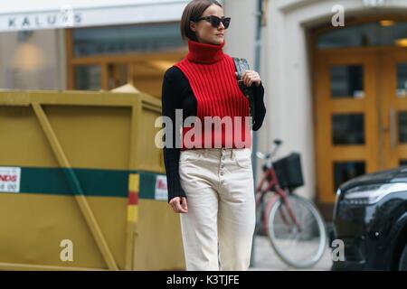 Stockholm, Schweden. 31 Aug, 2017. Lena Lademann posing außerhalb des Totême Runway Show in Stockholm Fashion Week - 31 August, 2017 - Foto: Start- und Landebahn Manhattan/Gnade Lunn *** Nur für redaktionelle Verwendung *** | Verwendung weltweit/dpa/Alamy leben Nachrichten Stockfoto