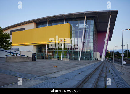 Äußere Middleton Arena Kunst und Unterhaltung mit Live Musik, Konzert und Sport Arena einschließlich Swimmingpool Stockfoto