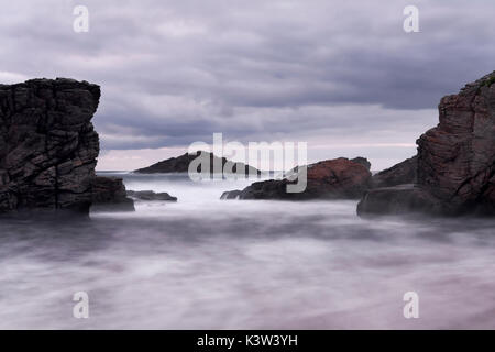 Halbinsel Quiberon, Bretagne, Frankreich. Wellen in der Bretagne Stockfoto