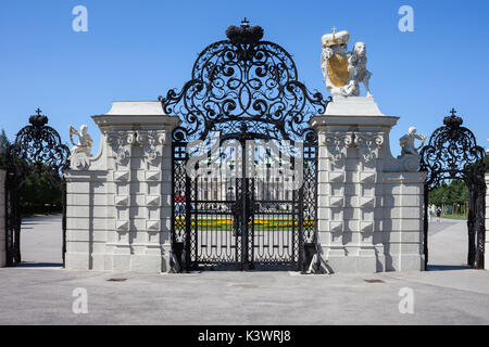 Österreich, Wien, Tor zum Belvedere, schmiedeeiserne in ornamentalen Barock Stil. Stockfoto