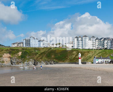 Blick auf Port Erin Strand und Promenade Häuser in der Ferne Stockfoto