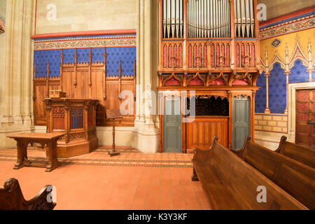 Die Kanzel Vertreten der mittelalterlichen königlichen Häuser in der Kapelle der Makkabäer in der St. Peter's Cathedral in Genf in der Schweiz Stockfoto