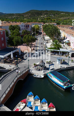 Blick auf Port Grimaud von Eglise St-Francois-d'Assise, Var, Frankreich Stockfoto