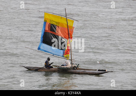 Segeln traditionelle Kanu in Papua Neuguinea Stockfoto