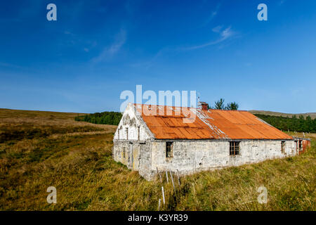 Alte verlassene Scheune in ländlichen Island. Stockfoto