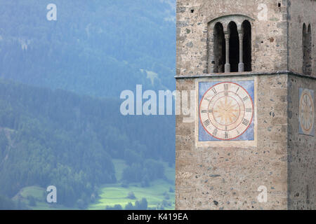 Versunkenen Turm von reschensee Kirche tief in Resias See in Trentino-südtirol Tal im Süden Tyr oder Alto Adige in Bozen oder Bozen in Italien Stockfoto