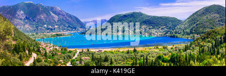 Panoramablick auf die Bucht von Nydri, Lefkada Insel. Griechenland. Stockfoto