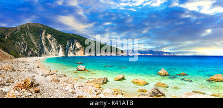 Panoramablick auf die Bucht von Myrtos, Kefalonia Insel. Griechenland. Stockfoto