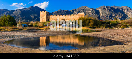 Beeindruckende Frangocastello Festung auf der Insel Kreta, Griechenland. Stockfoto