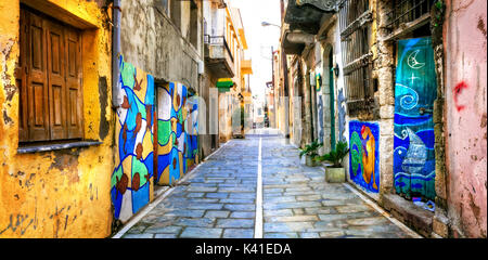 Charmante bunte Gassen der Altstadt von Rethymno. Insel Kreta, Griechenland Stockfoto