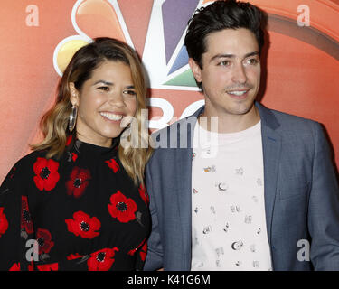 2017 Sommer TCA Tour' NBCUniversal Presse Tour" im Beverly Hilton Hotel in Beverly Hills, Kalifornien. Mit: America Ferrera, Ben Feldman, Wo: Beverly Hills, Kalifornien, USA, wenn: 03. August 2017 Credit: Nicky Nelson/WENN.com Stockfoto