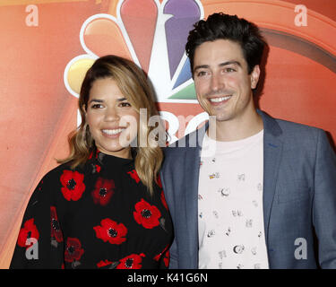2017 Sommer TCA Tour' NBCUniversal Presse Tour" im Beverly Hilton Hotel in Beverly Hills, Kalifornien. Mit: America Ferrera, Ben Feldman, Wo: Beverly Hills, Kalifornien, USA, wenn: 03. August 2017 Credit: Nicky Nelson/WENN.com Stockfoto